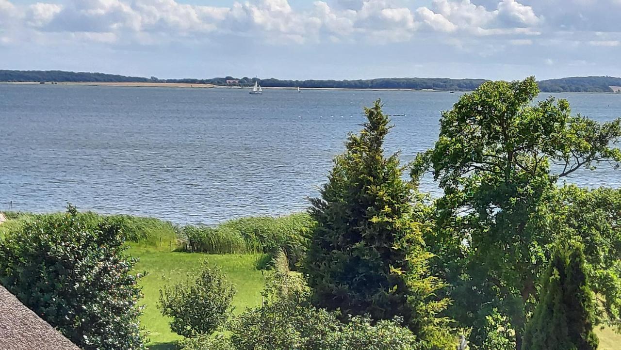 Ferienwohnung Weitblick Бреге Екстериор снимка